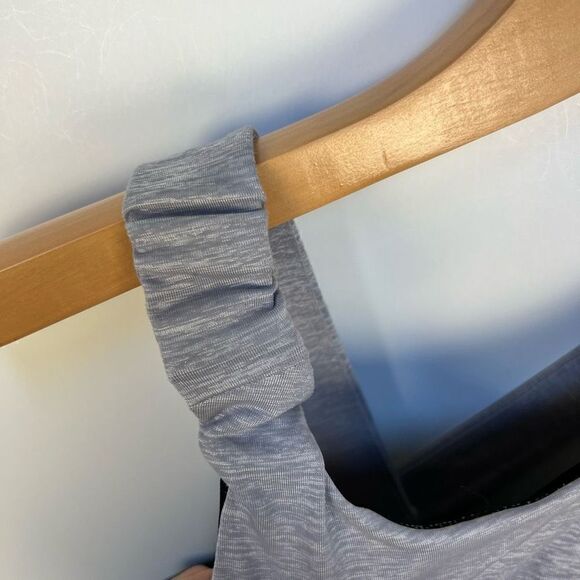 Lululemon Cross Back Sleeveless Workout Bra Tank Top Light Gray Black size 8 - Picture 7 of 12